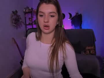 ava gllow