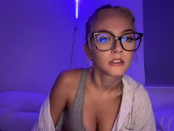 kitty03xo