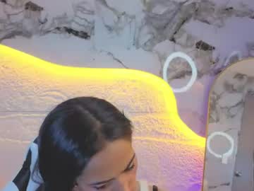 violet little v